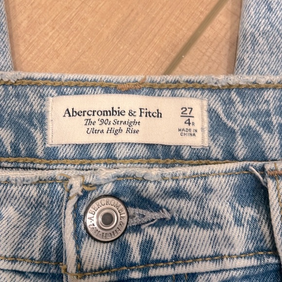 Abercrombie & Fitch the 90’s Straight Ultra High Rise jeans - Picture 5 of 6